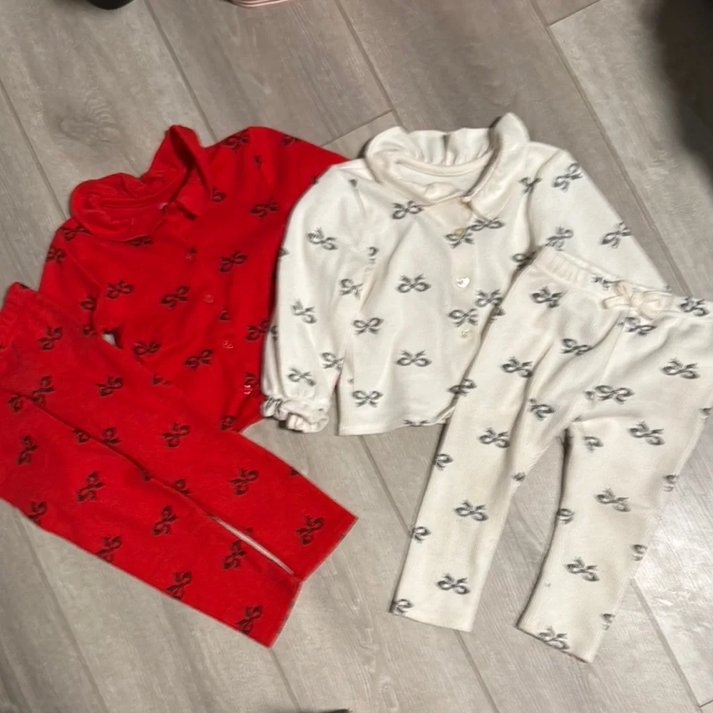 2 Kids Pajamas Set - Red and White with Ribbon Print 24 mo - Picture 3 of 7